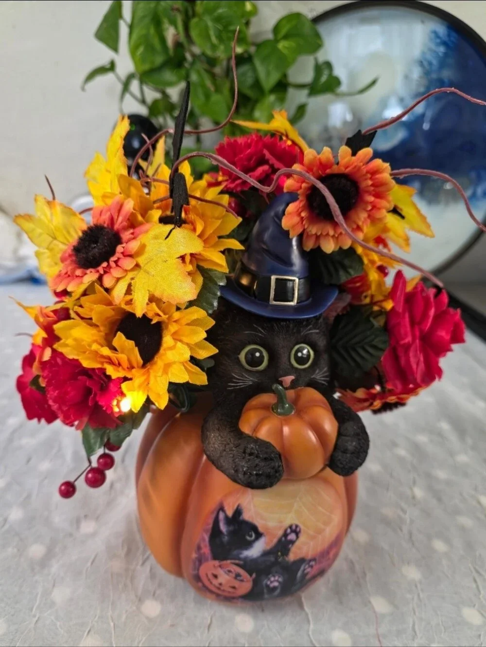 The Bradford Exchange Kayomi Harai Scaredy Cat Always in Bloom Lighted Halloween
